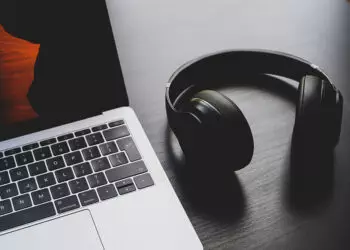 Could the music industry-like licensing scheme work for esports?